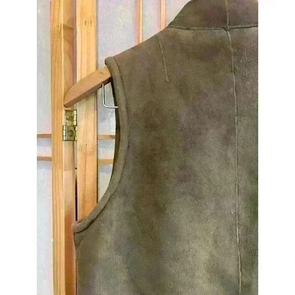 Women’s Sherling Vest Moss Green, Hook N Eye Closure W/ Sherling Scarf, Small - Picture 13 of 15